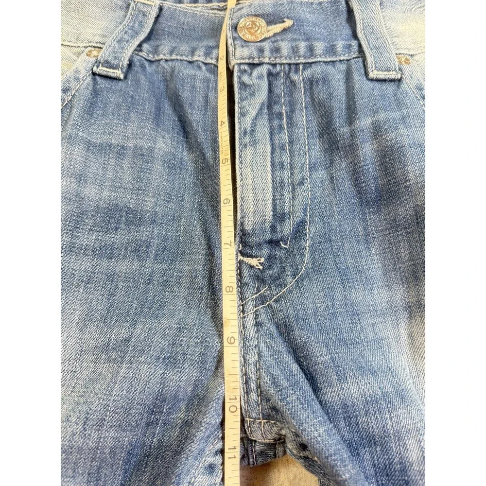 True Religion step out